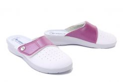 INBLU 50-33V 067 azalea, klapki damskie. Białe klapki damskie Inblu, bez wzorów, bez obcasa, na koturnie, bez zapięcia. Za 67.99 zł.