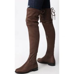 Khaki Kozaki Prichard. Brązowe kozaki damskie Born2be, bez wzorów, przed kolano, bez obcasa, na płaskiej podeszwie, bez zapięcia. Za 169.99 zł.