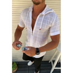 Koszulka męska BOBO WHITE. Białe bluzy męskie Koszulka męska BOBO WHITE, l, bez wzorów, bez ramiączek, bez kaptura. W wyprzedaży za 79.00 zł.