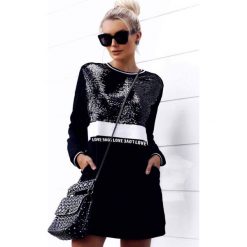 Sukienka SHARON. Czarne sukienki damskie Sukienka SHARON, l, bez wzorów, bez kołnierzyka, bez ramiączek. W wyprzedaży za 79.00 zł.