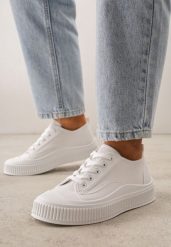 Białe Basicowe Trampki z Podeszwą ze Żłobieniami Laurinatea. Białe trampki i tenisówki damskie Born2be, bez wzorów, z jeansu, bez zapięcia. Za 69.99 zł.