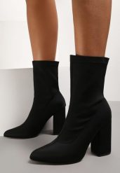 Czarne Botki Zerora. Czarne botki damskie Renee, bez wzorów, eleganckie, ze szpiczastym noskiem, za kostkę, bez obcasa, na obcasie, bez zapięcia. Za 79.99 zł.
