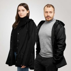 Rains Kurtka unisex Rains Black 12010-01. Czarne kurtki sportowe damskie Rains, bez wzorów, bez ramiączek, bez kaptura. Za 369.00 zł.