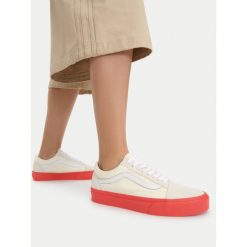 Tenisówki Vans. Żółte trampki i tenisówki damskie Vans, bez wzorów, bez zapięcia. Za 274.99 zł.