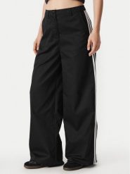 Adidas Spodnie materiałowe Tailored KS9370 Czarny Loose Fit. Czarne spodnie materiałowe damskie Adidas, bez wzorów, z materiału. Za 349.99 zł.