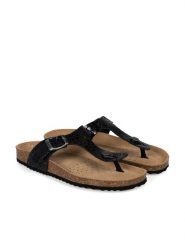 Geox Klapki "Brionia" | D15LSB000VI | Kobieta | Czarny. Czarne klapki damskie Geox, bez wzorów, ze skóry, eleganckie, z okrągłym noskiem, bez obcasa, bez zapięcia. W wyprzedaży za 189.00 zł.