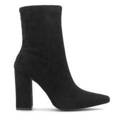 Botki DeeZee. Czarne botki damskie DeeZee, bez wzorów, bez obcasa, na słupku, bez zapięcia. Za 159.99 zł.