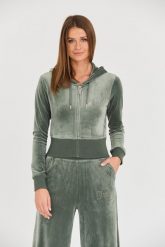 JUICY COUTURE Zielona bluza Marissa Velour Track Top. Zielone bluzy damskie Juicy Couture, s, bez wzorów, bez ramiączek, bez kaptura. W wyprzedaży za 499.99 zł.