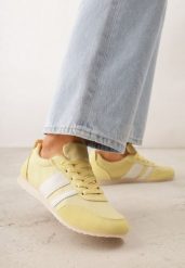 Żółte Sneakersy Kultowe Tenisówki z Marszczeniem przy Pięcie Rhodophine. Żółte trampki i tenisówki damskie Born2be, bez wzorów, z jeansu, bez zapięcia. Za 109.99 zł.