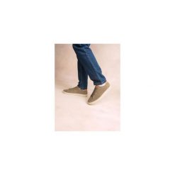 Zamszowe trampki TBS. Brązowe trampki i tenisówki damskie TBS, bez wzorów, z zamszu, bez zapięcia. Za 496.00 zł.