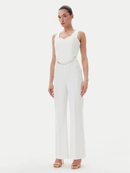 Rinascimento Kombinezon CFC0019844002 Biały Regular Fit. Białe sukienki damskie Rinascimento, xs, bez wzorów, z syntetyku, bez kołnierzyka, bez ramiączek. Za 379.99 zł.