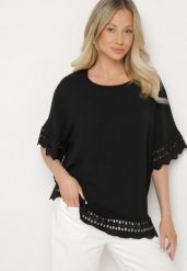 Czarna Bluzka z Ażurowymi Wstawkami Vozenia. Czarne bluzki damskie Born2be, xl, w ażurowe wzory, z jeansu, eleganckie, bez kołnierzyka, bez ramiączek. Za 64.99 zł.