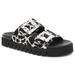 Klapki damskie Chebello, na grubej platformie eleganckie z ozdobnymi klamrami, czarne, S390-4688. Czarne klapki damskie CheBello, bez wzorów, eleganckie, bez obcasa, bez zapięcia. Za 459.00 zł.