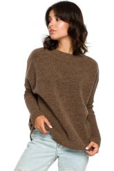 Elegancki gruby sweter z kimonowymi rękawami brązowy. Brązowe swetry nierozpinane damskie Polskie swetry, s, bez wzorów, z dzianiny, eleganckie, bez kołnierzyka, bez ramiączek. Za 229.00 zł.