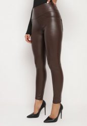 Brązowe Legginsy z Imitacji Skóry i Kieszeni z Wysokim Stanem Olabria. Brązowe legginsy damskie Born2be, bez wzorów, z jeansu. Za 39.99 zł.