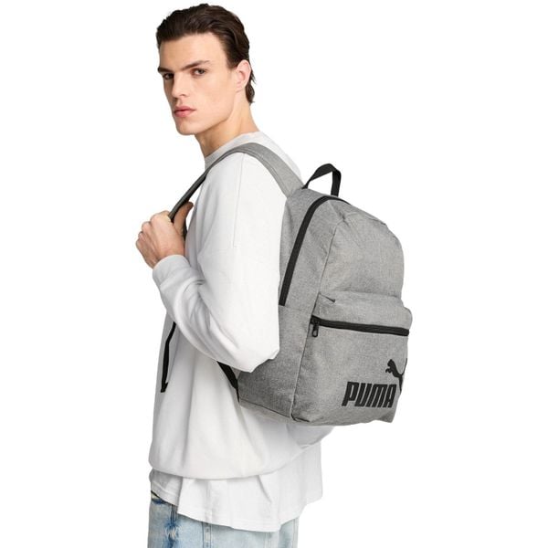 Plecak Puma Phase Backpack Iii 22L. Czarne plecaki damskie Puma, bez wzorów, z materiału. Za 115.00 zł.