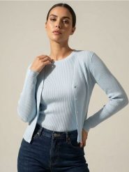 Prążkowany kardigan zapinany na guziki - niebieski. Niebieskie kardigany damskie Sinsay, l, bez wzorów, prążkowane, bez kołnierzyka. Za 39.99 zł.