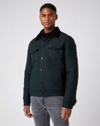 MĘSKA SHERPA WRANGLER WOOL TRUCKER JACKET DEEP FOREST W4F2SGG08 112141366. Płaszcze męskie Wrangler, m, bez wzorów, bez kołnierzyka, bez kaptura. Za 269.99 zł.
