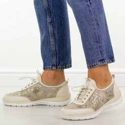 Beżowe skórzane półbuty damskie DiA 5990. Brązowe półbuty damskie DiA, na jesień, bez wzorów, z dresówki, casualowe, z okrągłym noskiem, bez obcasa, na płaskiej podeszwie, bez zapięcia. Za 259.00 zł.