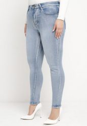 Jasnoniebieskie Jeansy o Klasycznym Fasonie Skinny Nellavera. Niebieskie jeansy damskie Born2be, z aplikacjami, z jeansu, eleganckie, plus size. Za 29.99 zł.