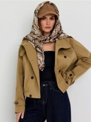 Czapka z daszkiem z imitacji zamszu - beżowy. Brązowe czapki damskie Sinsay, bez wzorów. Za 19.99 zł.
