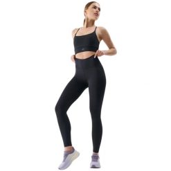 Legginsy fitness z wysokim stanem i kieszenią damskie. Czarne legginsy sportowe damskie 4F, s, bez wzorów, z dzianiny, z podwyższonym stanem, długie, do biegania. Za 129.99 zł.