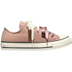 Buty sportowe Converse Chuck Taylor All Star. Czerwone obuwie sportowe damskie Converse, bez wzorów, bez zapięcia. Za 490.00 zł.
