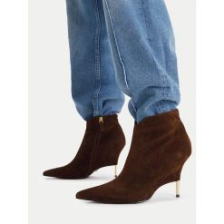 Botki GINO ROSSI. Brązowe botki damskie Gino Rossi, bez wzorów, bez obcasa, na szpilce, bez zapięcia. Za 599.99 zł.