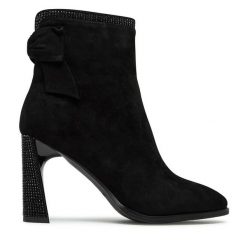 Botki Loretta Vitale. Czarne botki damskie Loretta Vitale, bez wzorów, bez obcasa, na słupku, bez zapięcia. Za 399.99 zł.
