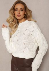 Jasnobeżowy Sweter Oversize z Ozdobnym Splotem Boeda. Brązowe swetry nierozpinane damskie Renee, w ażurowe wzory, ze splotem, casualowe, bez kołnierzyka, bez ramiączek. Za 79.99 zł.
