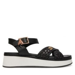 Sandały Patrizia Pepe. Czarne sandały damskie Patrizia Pepe, bez wzorów, bez obcasa, na płaskiej podeszwie, bez zapięcia. Za 579.99 zł.