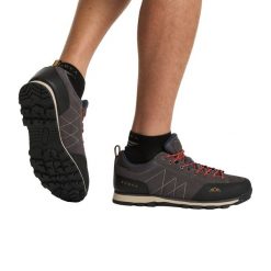 Buty trekkingowe męskie KADVA Stride Low WaterProof. Czarne trekkingi męskie KADVA, na jesień, z gumy, przed kostkę, bez zapięcia. Za 199.99 zł.