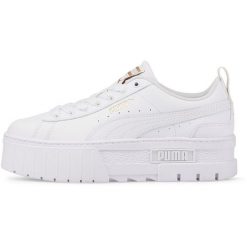 Buty sportowe Puma Mayze Lth Jr. Białe obuwie sportowe damskie Puma, bez wzorów, z materiału, bez zapięcia. Za 322.00 zł.