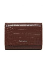 Calvin Klein Portfel Ck Must Md Trifold K60K612453 Brązowy. Brązowe portfele damskie Calvin Klein, ze skóry. Za 259.99 zł.