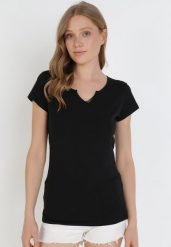 Czarny T-shirt Thonilacia. Czarne t-shirty damskie Born2be, l, z aplikacjami, z bawełny, bez kołnierzyka, bez ramiączek. Za 29.99 zł.