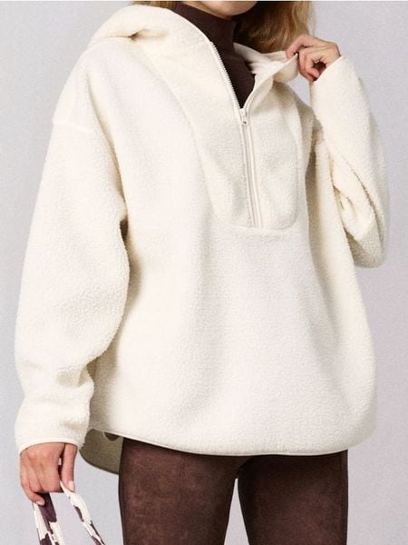 Bluza sherpa z kapturem - kremowy. Białe bluzy damskie Sinsay, l, bez wzorów, sportowe, bez ramiączek, z kapturem. Za 49.99 zł.