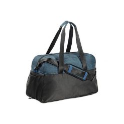 Torba fitness kardio 30l. Niebieskie torby sportowe męskie DOMYOS, bez wzorów, z materiału. W wyprzedaży za 49.99 zł.