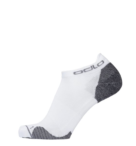 Skarpetki niskie biegowe Odlo CERAMICOOL RUN Low. Białe skarpetki damskie ODLO, bez wzorów, z elastanu. Za 69.99 zł.
