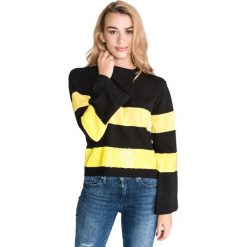 TWINSET Sweter Czarny Żółty. Czarne swetry nierozpinane damskie Twinset, xl, z aplikacjami, z materiału, bez kołnierzyka, bez ramiączek. Za 654.95 zł.