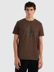 4F T-shirt regular z nadrukiem męski - beżowy S. Brązowe t-shirty męskie 4F, m, bez wzorów, z materiału, bez kołnierzyka, bez ramiączek. Za 59.99 zł.