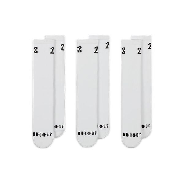 Skarpety męskie nike air jordan essentials crew 3 pary. Białe skarpety męskie Nike, bez wzorów. Za 79.00 zł.