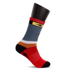 Skarpetki Softee Multidesign Czerwone 35-38. Niebieskie skarpetki damskie Softee, bez wzorów, z materiału. Za 126.99 zł.