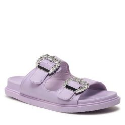 Klapki DeeZee. Fioletowe klapki damskie DeeZee, bez wzorów, bez obcasa, bez zapięcia. Za 139.99 zł.