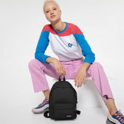 Plecak Eastpak Orbit Dorosłych. Czerwone plecaki damskie Eastpak, bez wzorów, z poliamidu. Za 190.50 zł.