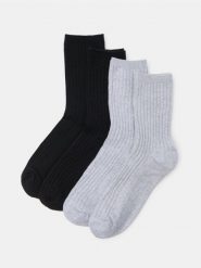 Prążkowane skarpetki 4 pack - szary. Szare skarpetki damskie Sinsay, bez wzorów, prążkowane. Za 17.99 zł.
