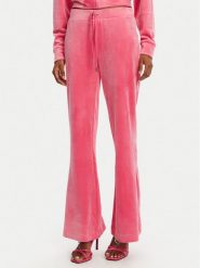 Juicy Couture Spodnie dresowe Christine JCWBJ125304 Różowy Flared Leg. Czerwone spodnie dresowe damskie Juicy Couture, bez wzorów, z dresówki. Za 269.99 zł.