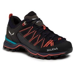 Trekkingi Salewa. Czarne obuwie trekkingowe damskie Salewa, bez zapięcia. Za 629.99 zł.