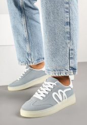 Niebieskie Sneakersy Kultowe Tenisówki Zdobione Abstrakcyjną Aplikacją Fendiva. Niebieskie trampki i tenisówki damskie Renee, z aplikacjami, z jeansu, bez zapięcia. Za 74.99 zł.