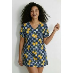 Damskie Sukienka z dżerseju cytryna trapezowy krój dekolt w serek rękaw 1/2. Niebieskie sukienki damskie Ulla Popken, plus size, bez wzorów, z dżerseju, sportowe, bez kołnierzyka, plus size, bez ramiączek, sportowe. Za 239.99 zł.