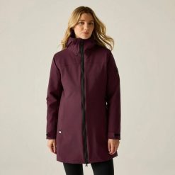 Kobiety Denbury 3 w 1 Kurtka. Czarne kurtki sportowe damskie Regatta, l, bez wzorów, z materiału, bez ramiączek, z kapturem, trekkingowe. Za 534.00 zł.